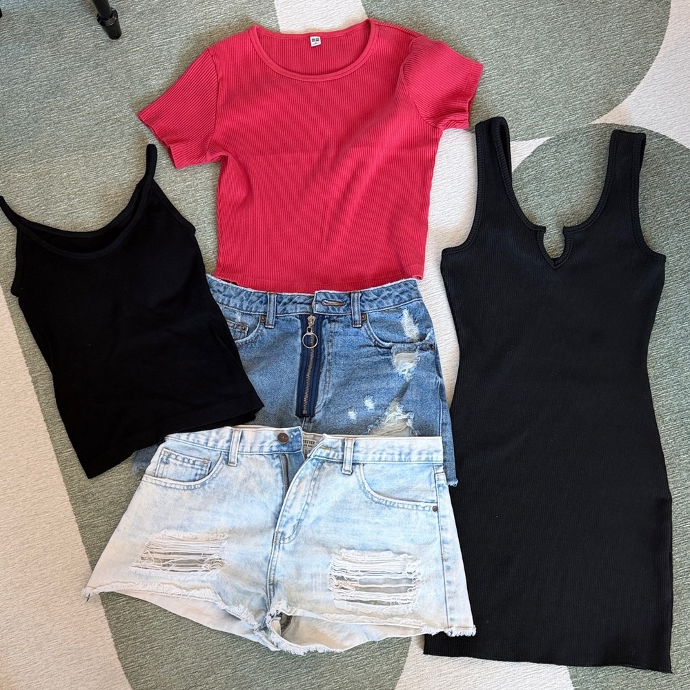 Chic Summer clothes bundle size small